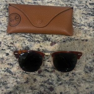 Ray-Ban CLUBMASTER Sunglasses